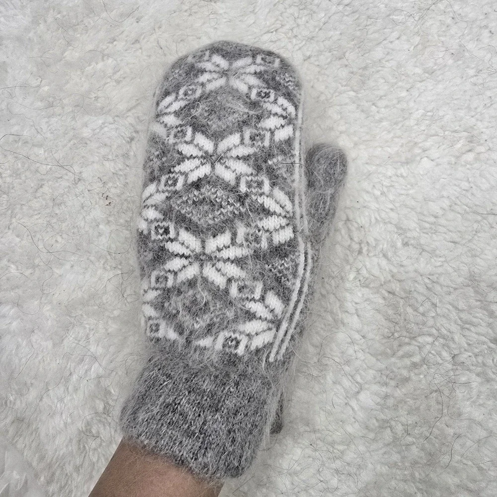 Handmade Goat Down Mittens Grey White Nordic Pattern Warm Winter Gloves One Size